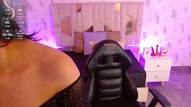 MARIANA TAY1 online show from November 6, 2025, 3:10 am