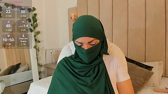  naylaa  online show from November 29, 2025, 4:12 am