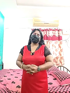 tamil-aunt online show from November 29, 2025, 4:56 am