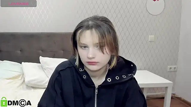 SofiMuse online show from October 10, 2025, 6:47 am