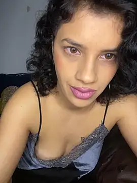 Snapshot of Biaaxxxsexy chatting on November 1, 2025, 8:14 pm Biaaxxxsexy online show from November 1, 2025, 8:14 pm