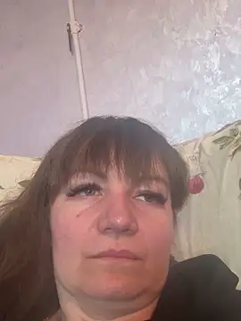 Butterfly8385 online show from April 5, 2026, 9:05 am