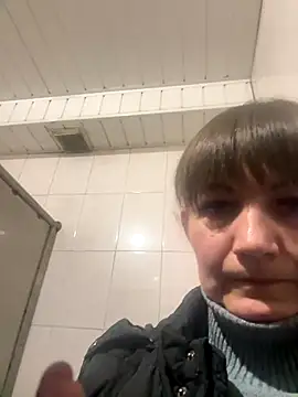 Butterfly8385 online show from December 3, 2025, 2:16 pm