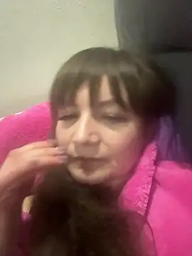 Butterfly8385 online show from April 9, 2026, 9:32 pm