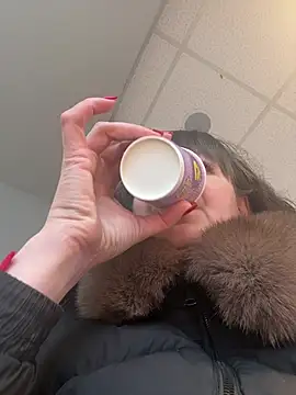 Butterfly8385 online show from February 7, 2026, 10:01 am