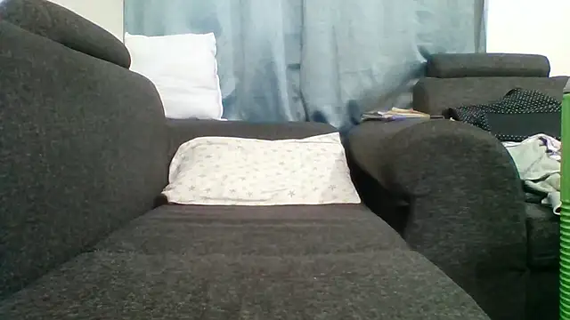 pontsho2004 online show from November 28, 2025, 2:39 pm