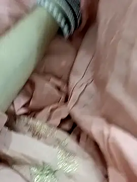 Snapshot of HOT-CPL-11 chatting on November 14, 2025, 6:00 pm HOT-CPL-11 online show from November 14, 2025, 6:00 pm