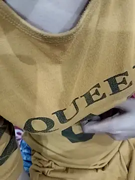 Snapshot of HOT-CPL-11 chatting on November 20, 2025, 5:57 pm HOT-CPL-11 online show from November 20, 2025, 5:57 pm