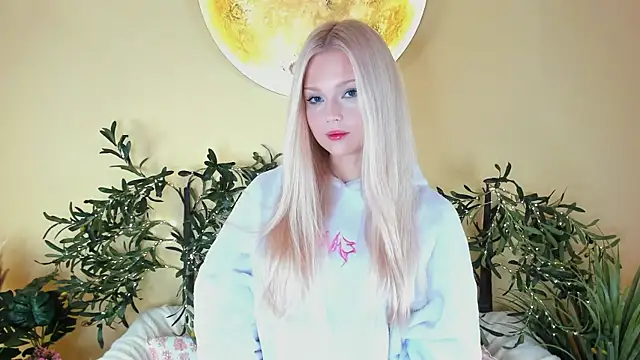 KaryTasch online show from October 14, 2025, 8:37 am