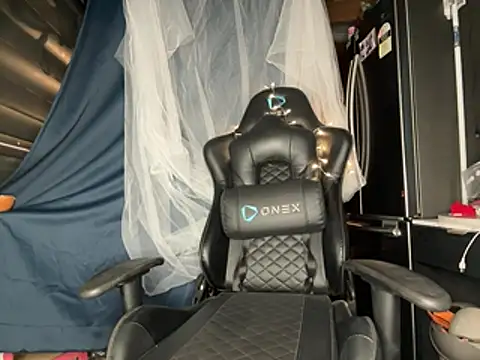 jayylizz69 online show from April 6, 2026, 6:09 pm