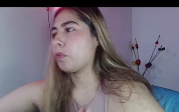 sofiazaf5 online show from October 29, 2025, 2:38 pm