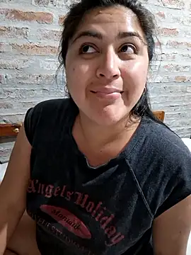 Snapshot of morenalatinaa chatting on January 19, 2026, 3:54 am morenalatinaa online show from January 19, 2026, 3:54 am