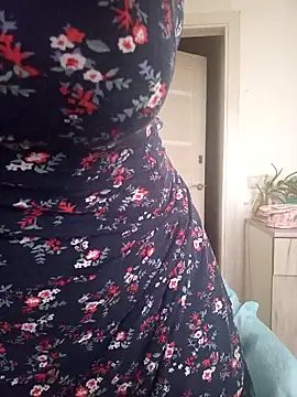 Ambika beauty online show from October 18, 2025, 11:01 am