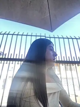 Snapshot of ElectraPink_ chatting on February 26, 2026, 1:44 pm ElectraPink online show from February 26, 2026, 1:44 pm