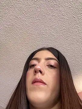 Snapshot of ElectraPink_ chatting on February 21, 2026, 1:35 pm ElectraPink online show from February 21, 2026, 1:35 pm