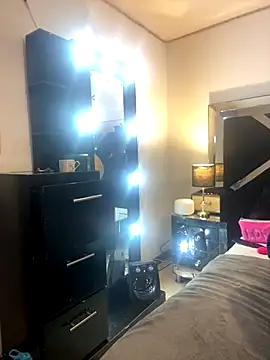 Moon Magic online show from November 25, 2025, 4:40 pm