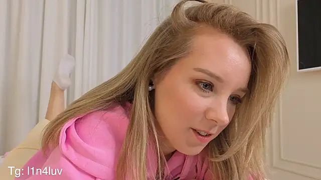 AIicaparkerc online show from November 2, 2025, 9:20 pm