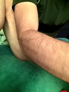 Im Camii online show from December 1, 2025, 8:32 pm