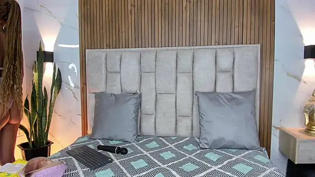 Sassha ferrer online show from January 7, 2026, 7:30 pm