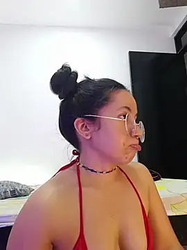 chiarafus0 online show from November 3, 2025, 9:18 pm