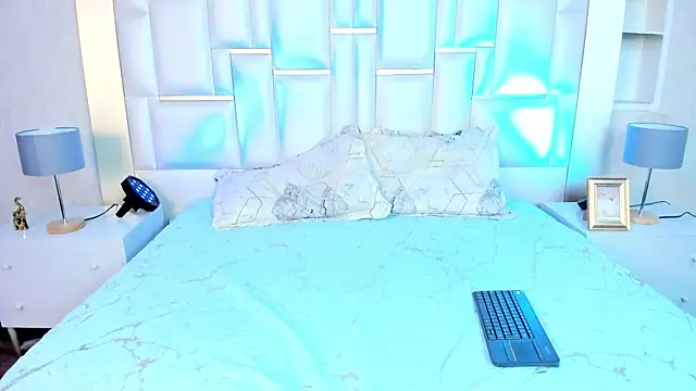 Megan clark 7 online show from November 7, 2025, 10:57 pm