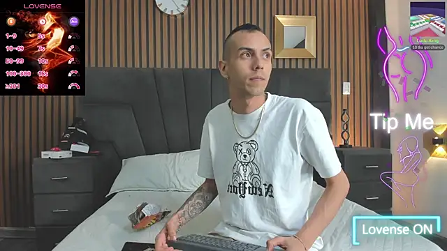 DerryAndIzzy online show from November 13, 2025, 4:38 am