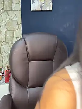  Isabella 1 online show from October 26, 2025, 2:34 am