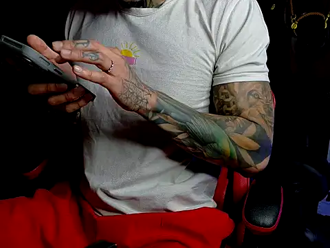 Snapshot of Molotov_Explosive chatting on February 24, 2026, 12:11 am Molotov Explosive online show from February 24, 2026, 12:11 am