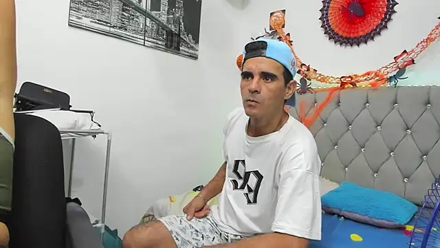 Sofi And Santy online show from November 3, 2025, 10:46 pm