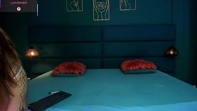 Katandjordan online show from November 25, 2025, 7:58 pm