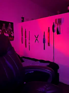 MiniMonroe online show from January 6, 2026, 7:40 pm