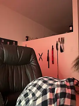 MiniMonroe online show from January 7, 2026, 9:58 am