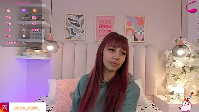 Isabella  gonzalez  online show from November 25, 2025, 3:18 am