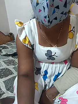 Snapshot of Best_Kannada_Couple chatting on February 7, 2026, 8:44 am Best Kannada Couple online show from February 7, 2026, 8:44 am