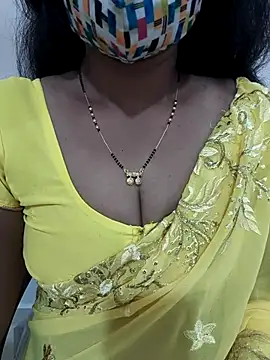 Snapshot of Best_Kannada_Couple chatting on December 23, 2025, 4:34 am Best Kannada Couple online show from December 23, 2025, 4:34 am