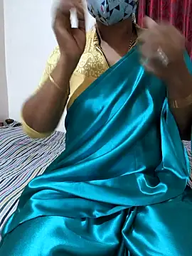 Snapshot of Best_Kannada_Couple chatting on October 27, 2025, 5:30 am Best Kannada Couple online show from October 27, 2025, 5:30 am