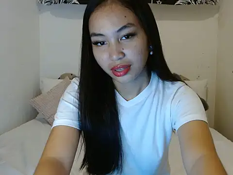 ItsXxxcole3 online show from May 19, 2026, 3:52 pm
