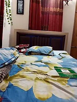 Tanha18 online show from April 14, 2026, 4:12 pm