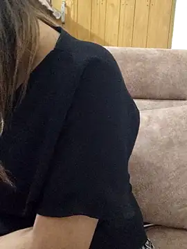 Tanha18 online show from February 20, 2026, 2:41 pm