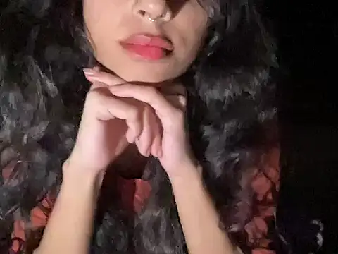 Snapshot of youngriri2 chatting on October 18, 2025, 9:28 pm youngriri2 online show from October 18, 2025, 9:28 pm