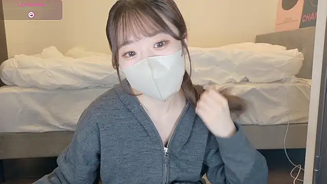 yura ra ra online show from April 17, 2026, 3:15 pm