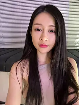 yiyi 3523 online show from July 19, 2026, 1:41 pm