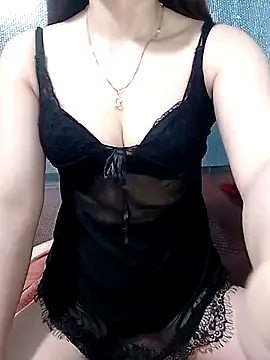 Snapshot of LeanaLy chatting on June 2, 2026, 12:32 am LeanaLy online show from June 2, 2026, 12:32 am