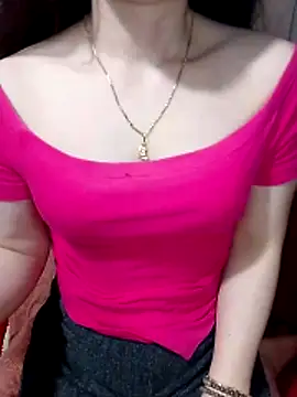 LeanaLy online show from April 12, 2026, 2:42 pm