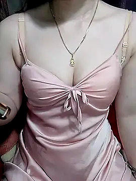 LeanaLy online show from April 15, 2026, 1:48 pm