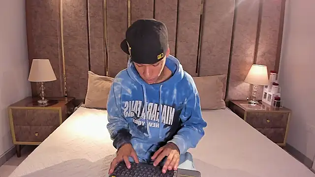 Snapshot of GaelCarter chatting on October 24, 2025, 3:49 am GaelCarter online show from October 24, 2025, 3:49 am