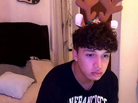 charly 926 online show from December 3, 2025, 9:47 pm