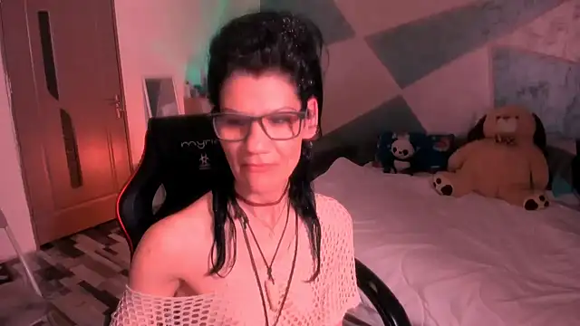 SweetSin40 online show from June 1, 2026, 7:35 pm