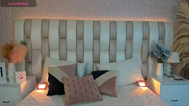 Ari lynn  online show from November 19, 2025, 3:17 am