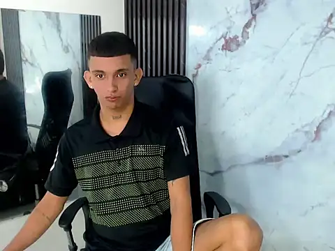 Brandonhott online show from October 12, 2025, 3:41 am